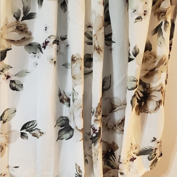 Romper, Floral - Picture 4 of 8